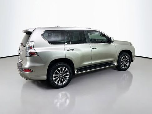 Used 2023 Lexus GX 460 Luxury w/ Accessory Package image 7