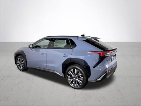New 2026 Subaru Solterra AWD/4WD image 8
