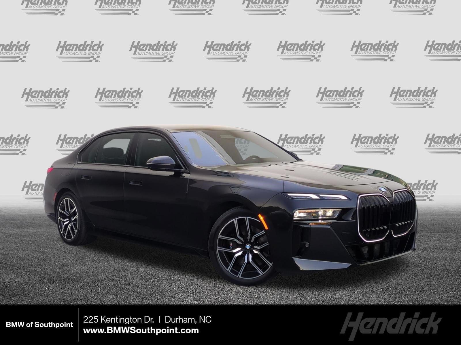 Used 2025 BMW 740i xDrive AWD/4WD image 1