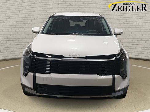 New 2026 Kia Sportage S image 2