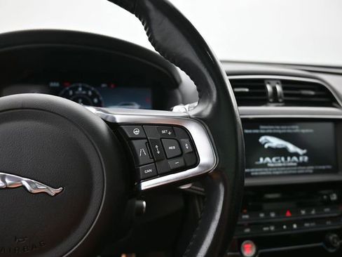 Used 2020 Jaguar F-PACE Checkered Flag image 29