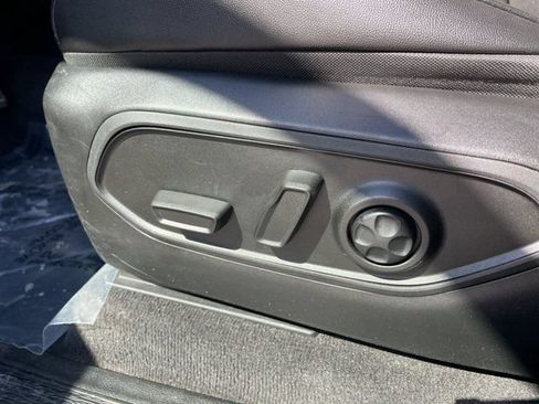 Used 2021 Jeep Grand Cherokee L Limited AWD/4WD image 9