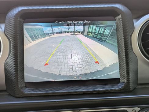 Used 2021 Jeep Wrangler Unlimited Sport AWD/4WD image 21