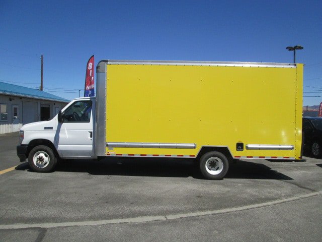 Used 2022 Ford E-350 and Econoline 350 Super Duty w/ Power Windows & Locks Group RWD image 5