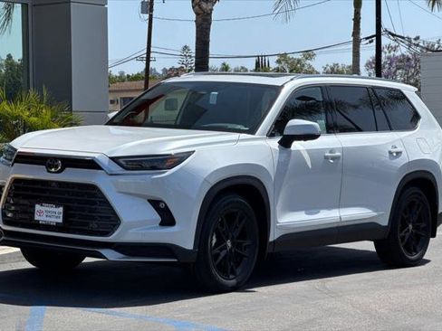 Certified 2026 Toyota Grand Highlander AWD Hybrid image 10