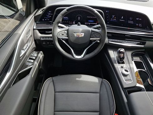 Used 2024 Cadillac Escalade Sport w/ LPO, ONYX Package image 11