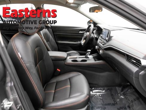 Used 2022 Nissan Altima 2.5 SR FWD image 24