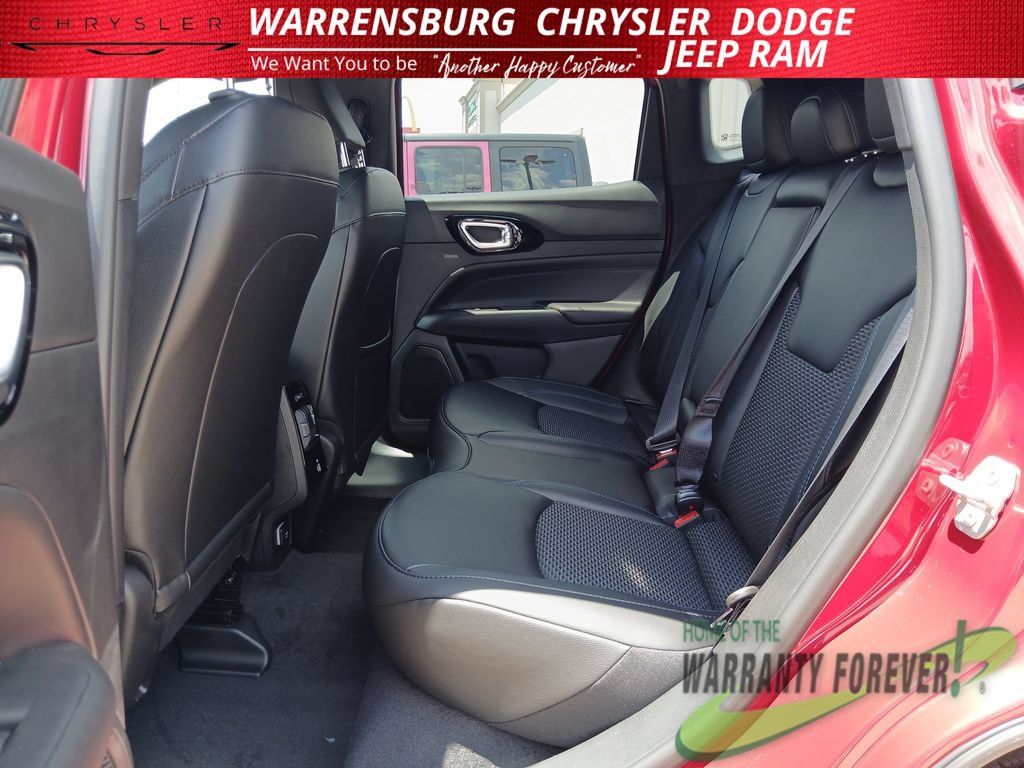 New 2026 Jeep Compass Latitude AWD/4WD image 14