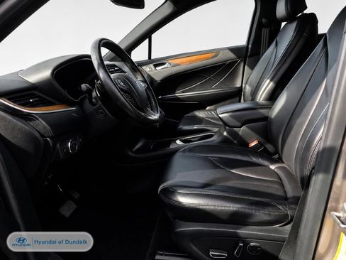 Used 2019 Lincoln MKC Select w/ Select Plus Package AWD/4WD image 6