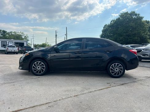 Used 2017 Toyota Corolla LE FWD image 6