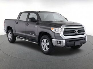 Used 2016 Toyota Tundra SR5 AWD/4WD video 3