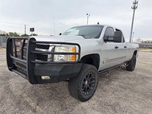 Used 2014 Chevrolet Silverado 2500 LT w/ Interior Plus Package image 5