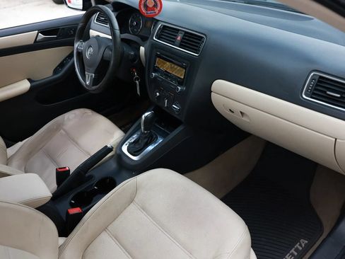 Used 2012 Volkswagen Jetta SE FWD image 22