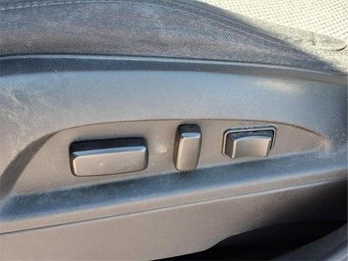 Used 2015 Chevrolet Equinox LT w/ Driver Convenience Package image 18