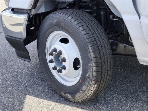 New 2026 Ford E-350 and Econoline 350 Super Duty w/ Power Equipment Group image 22