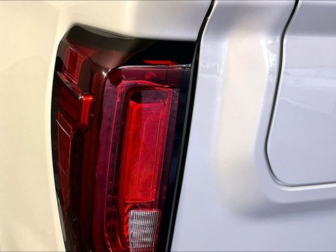 Certified 2021 GMC Sierra 1500 SLT image 29