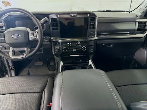 Used 2025 Ford F350 Lariat w/ Chrome Package image 18