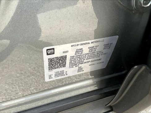 Used 2023 Chevrolet Traverse LT w/ LT Premium Package image 16