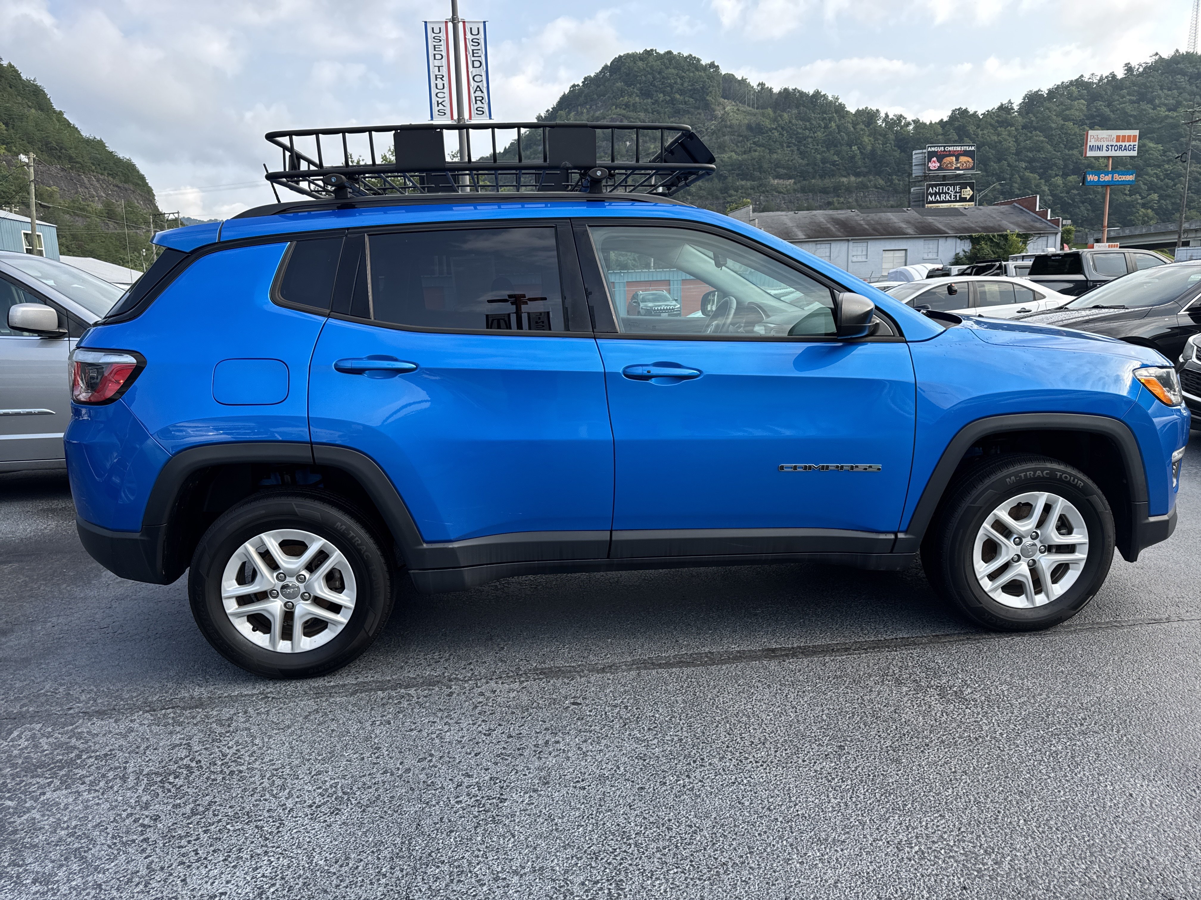 Used 2018 Jeep Compass Sport w/ Tech Group AWD/4WD image 8
