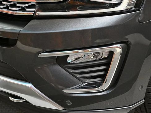 Used 2020 Ford Expedition Platinum AWD/4WD image 16