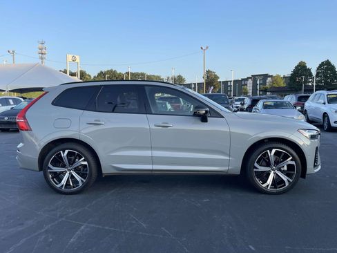 Used 2024 Volvo XC60 B5 Ultimate w/ Protection Package Premier AWD/4WD image 8