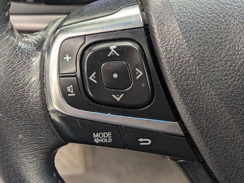 Used 2017 Toyota Camry XSE image 13