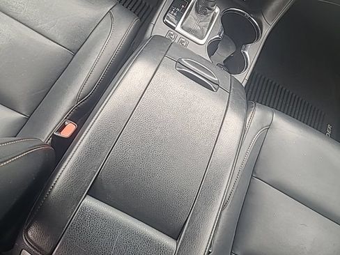 Used 2018 Toyota Highlander XLE AWD/4WD image 15