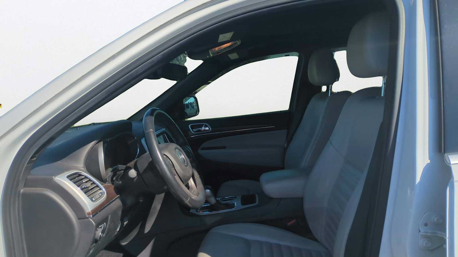 Used 2018 Jeep Grand Cherokee Limited RWD image 13