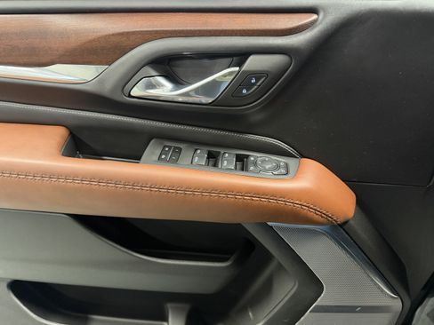 Used 2023 GMC Yukon Denali Ultimate image 23