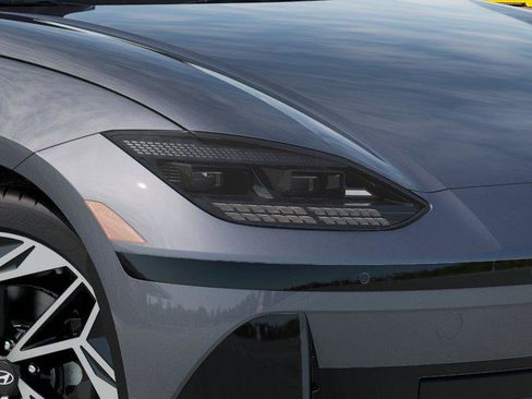 New 2025 Hyundai Ioniq 6 SEL image 9