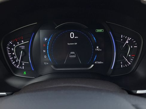 Used 2019 Hyundai Santa Fe Limited AWD/4WD image 18