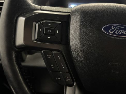 Used 2018 Ford F150 Lariat w/ Equipment Group 502A Luxury AWD/4WD image 32