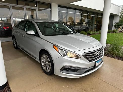 Used 2015 Hyundai Sonata Sport w/ Option Group 03 FWD image 4