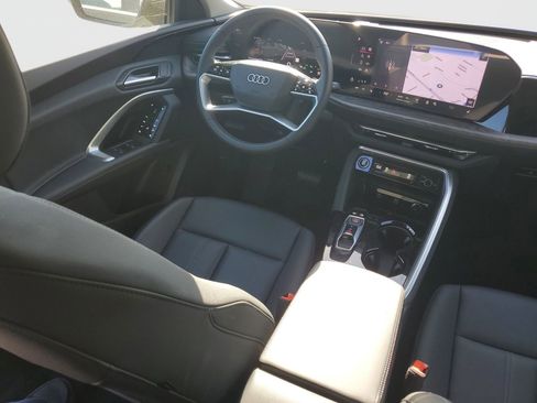 Used 2025 Audi Q5 Premium w/ Convenience Package AWD/4WD image 12