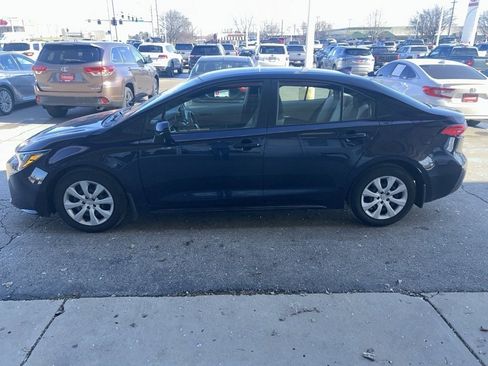 Used 2023 Toyota Corolla LE image 2