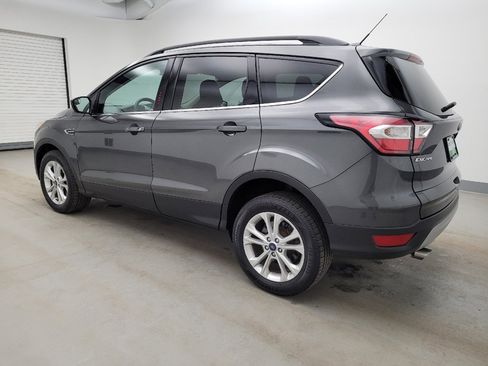 Used 2018 Ford Escape SE image 3