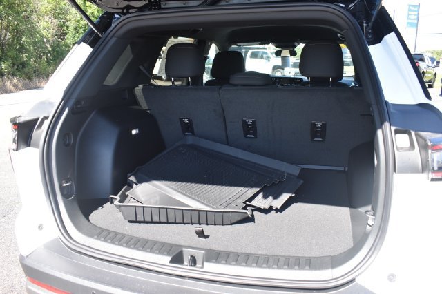 New 2027 Chevrolet Equinox LT FWD image 17