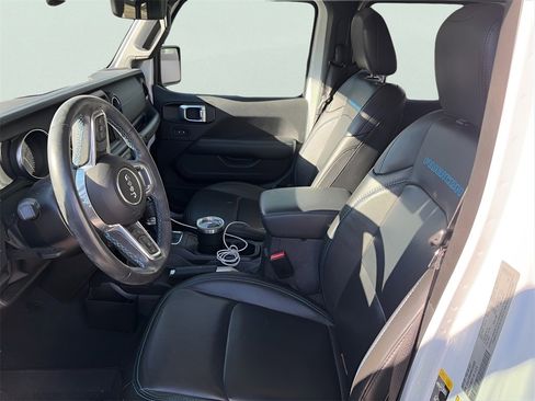 Used 2022 Jeep Wrangler Unlimited Rubicon 4xe w/ Cold Weather Group image 13