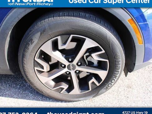 Used 2023 Kia Sportage EX image 5