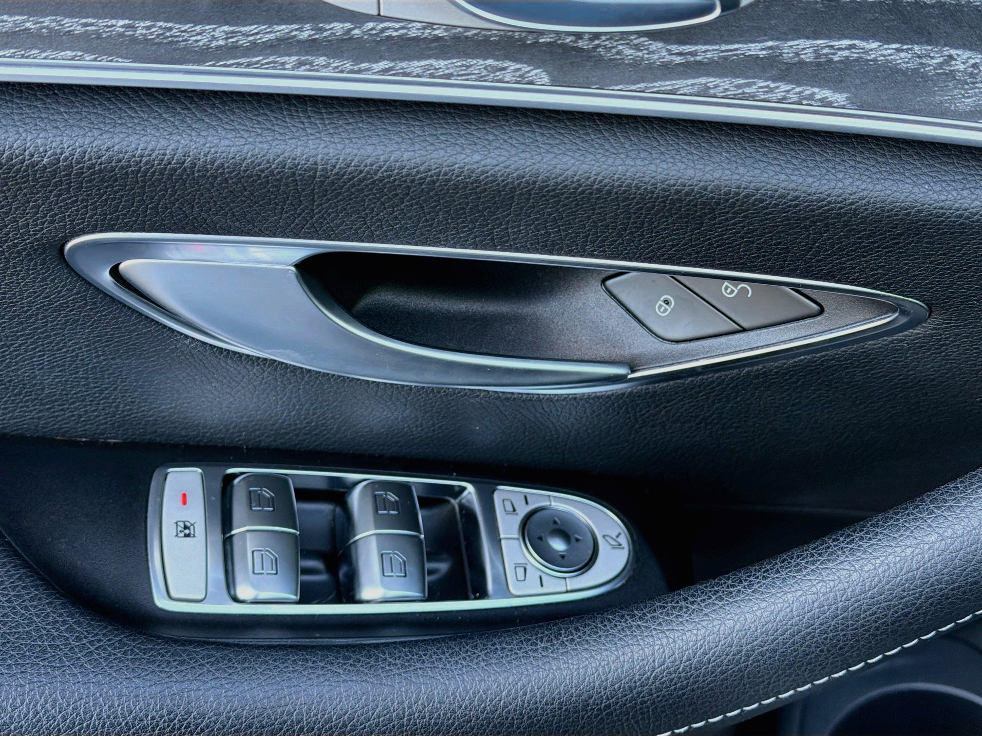Used 2021 Mercedes-Benz E 450 4MATIC Sedan image 22