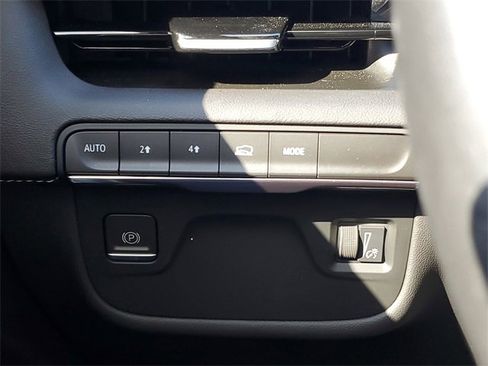 Certified 2023 Cadillac Escalade Premium Luxury w/ LPO, Illumination Package image 25