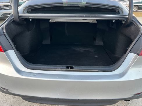 Used 2018 Toyota Camry LE image 26