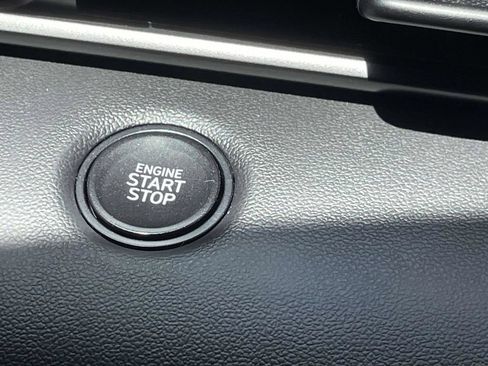 Used 2025 Hyundai Elantra Sport FWD image 16