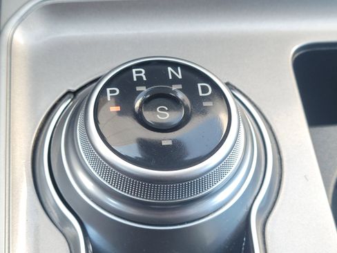 Used 2024 Ford Edge SEL image 23