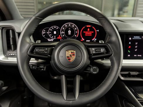 Certified 2026 Porsche Cayenne AWD/4WD image 29