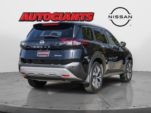 Used 2022 Nissan Rogue SV w/ SV Premium Package image 5
