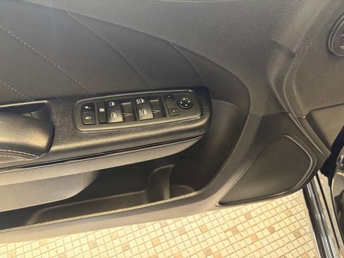 Used 2021 Dodge Charger SXT w/ Blacktop Package image 10