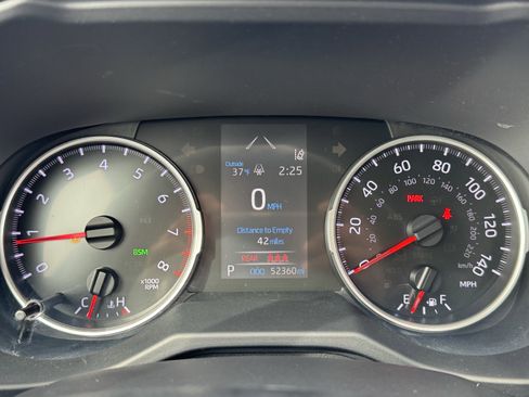 Used 2021 Toyota RAV4 LE image 21