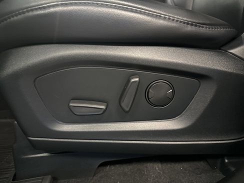 Certified 2023 Ford Explorer XLT w/ Equipment Group 202A image 18