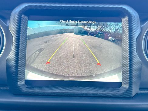 Used 2021 Jeep Wrangler Unlimited Sport image 34